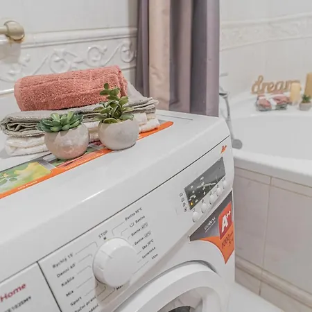 Apartamento Karmelitska 2 Luxury 1b